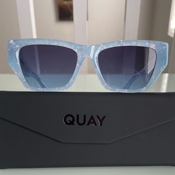 NWT QUAY Limited Edition No Apologies Sunglasses - Picture 1 of 11